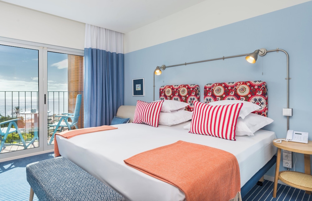 Pestana Casino Studios — Hotel rooms in Funchal, Madeira
