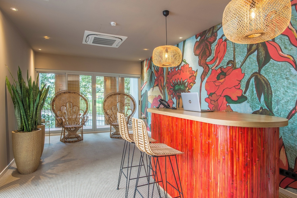 Pestana Casino Studios — Restaurant & bars in Funchal, Madeira