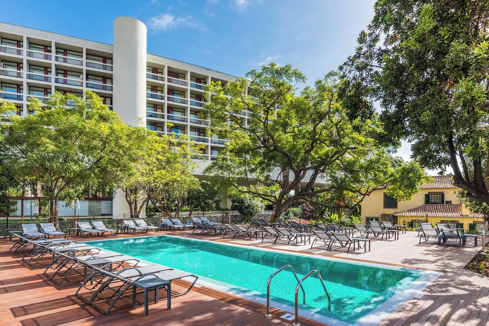 Pestana Casino Studios — Swimming pool in Funchal, Madeira