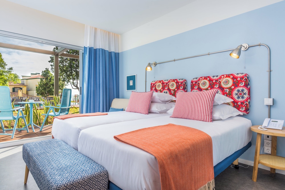 Pestana Casino Studios — Hotel rooms in Funchal, Madeira