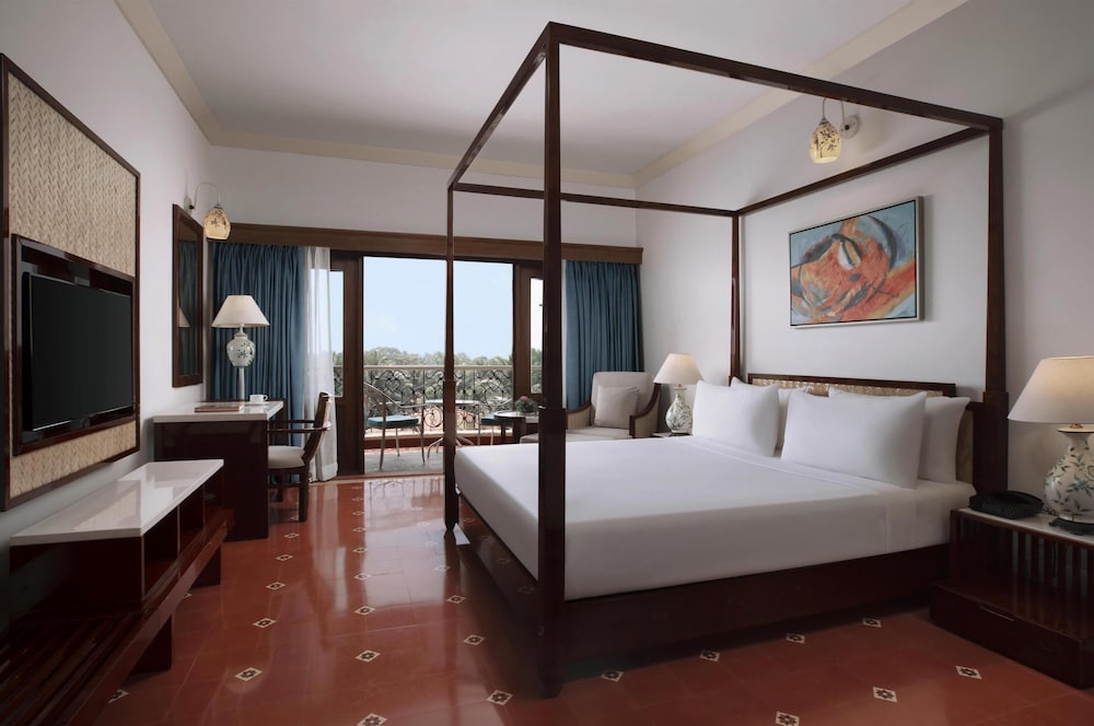Radisson Blu Resort Goa Cavelossim Beach — Hotel rooms in Cavelossim, Goa