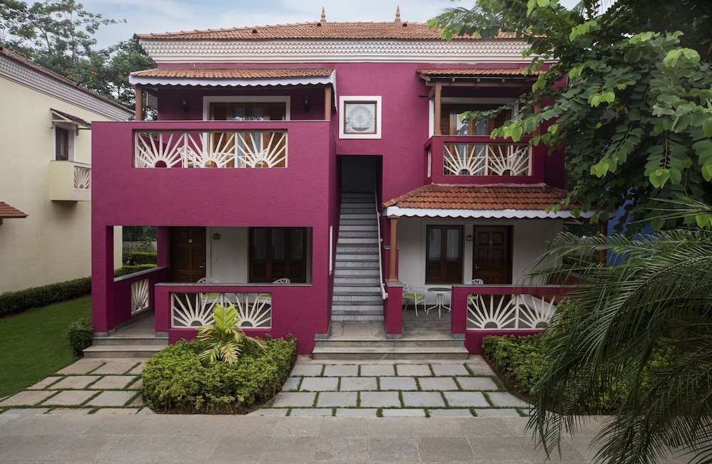 Radisson Blu Resort Goa Cavelossim Beach — Hotel building in Cavelossim, Goa
