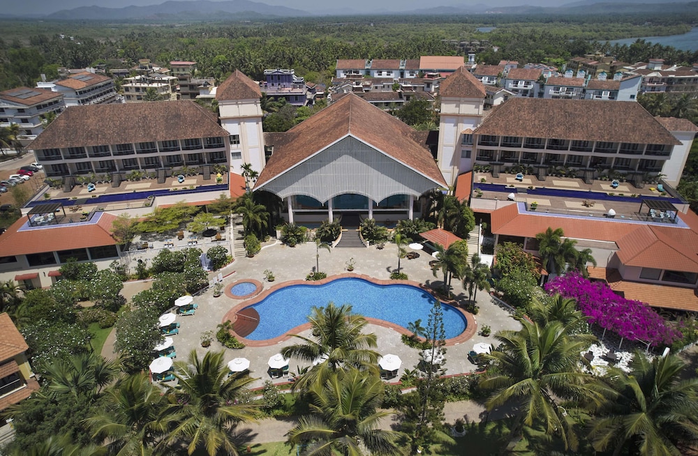 Radisson Blu Resort Goa Cavelossim Beach — Hotel building in Cavelossim, Goa