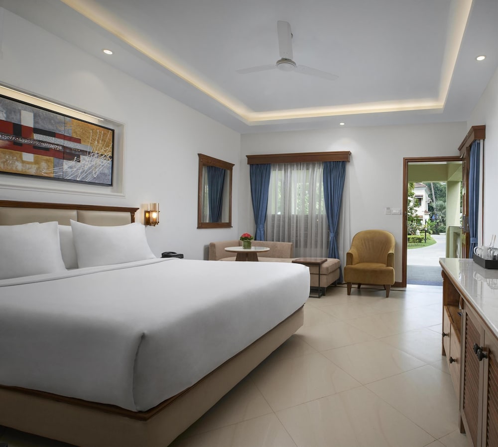 Radisson Blu Resort Goa Cavelossim Beach — Hotel rooms in Cavelossim, Goa