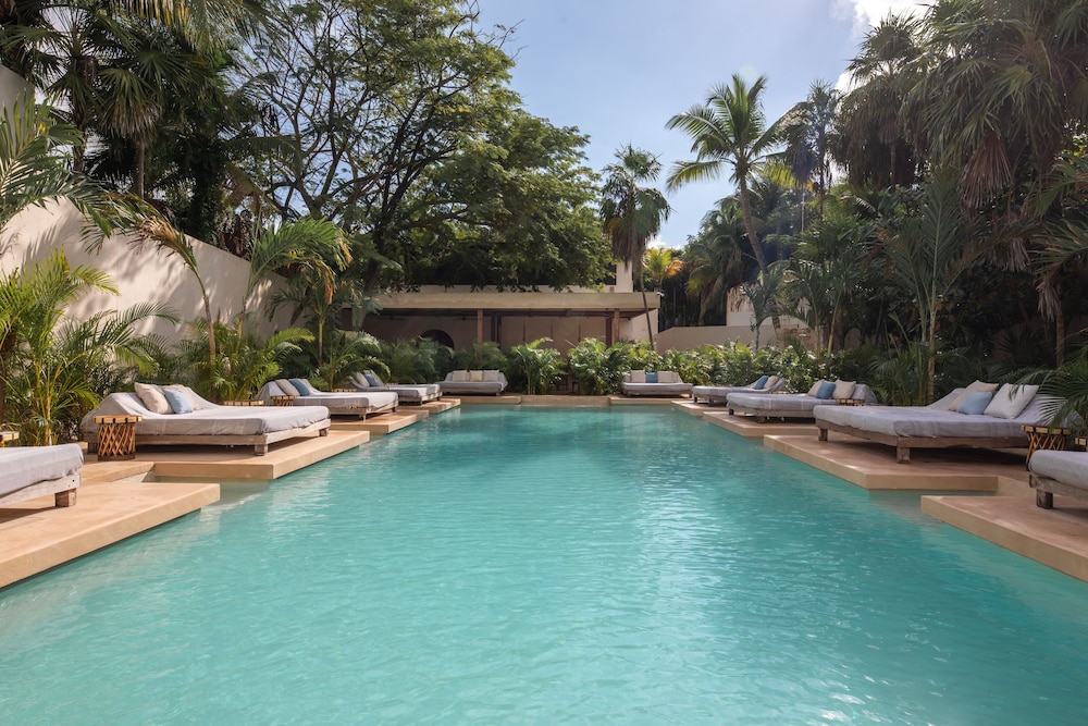 La Valise Tulum, Member of Small Luxury Hotels — Swimming pool in Tulum, Quintana Roo