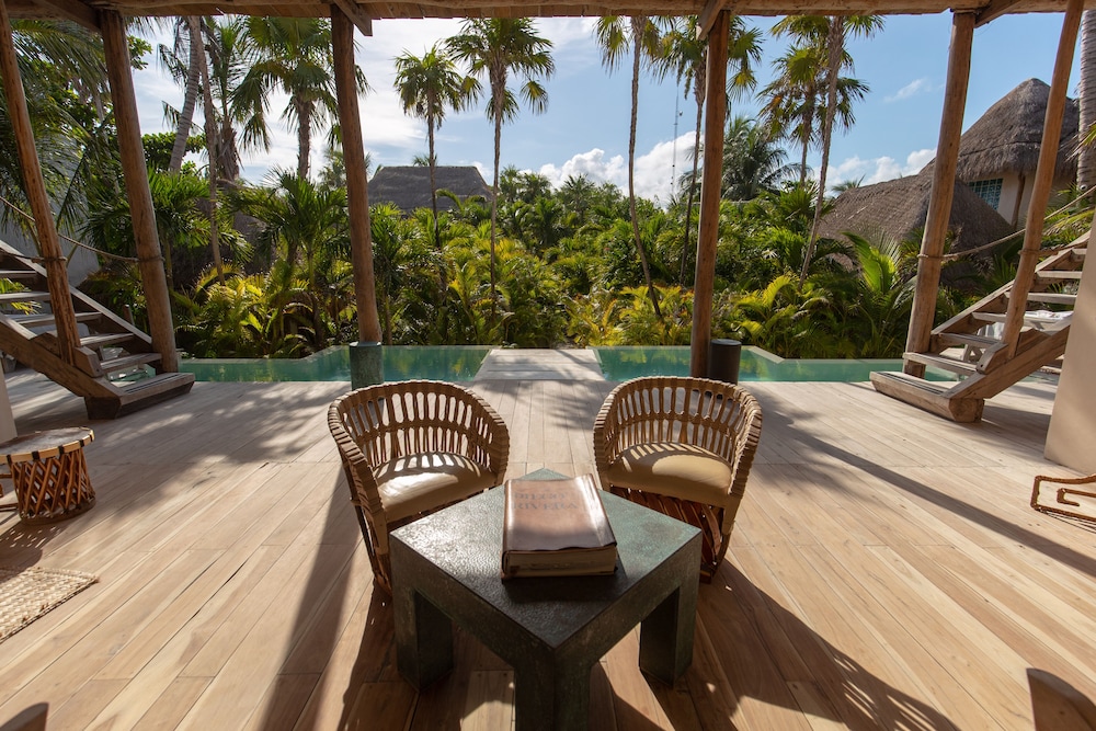 La Valise Tulum, Member of Small Luxury Hotels — Swimming pool in Tulum, Quintana Roo