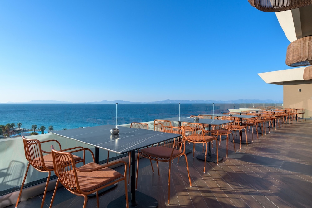 Olympic Palace Resort Hotel & Convention Center — Restaurant & bars in Rhodes Town, South Aegean