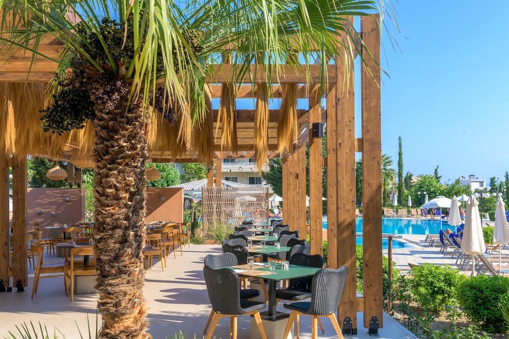 Olympic Palace Resort Hotel & Convention Center — Restaurant & bars in Rhodes Town, South Aegean