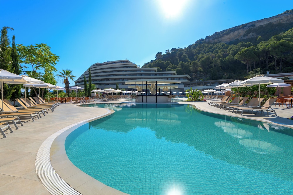 Olympic Palace Resort Hotel & Convention Center — Main photo in Rhodes Town, South Aegean