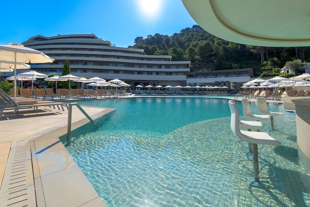 Olympic Palace Resort Hotel & Convention Center — Swimming pool in Rhodes Town, South Aegean