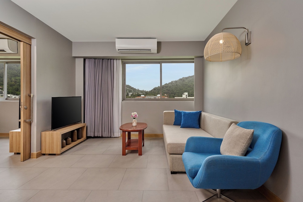 Mercure Phuket Patong Journeyhub — Hotel rooms in Patong Beach, Phuket Province