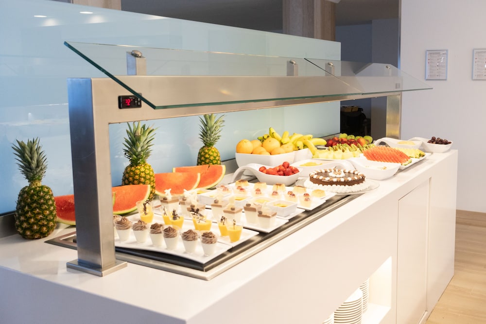 Hotel Millor Sol — Restaurant & bars in Cala Millor, Balearic Islands