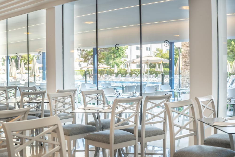Hotel Millor Sol — Restaurant & bars in Cala Millor, Balearic Islands