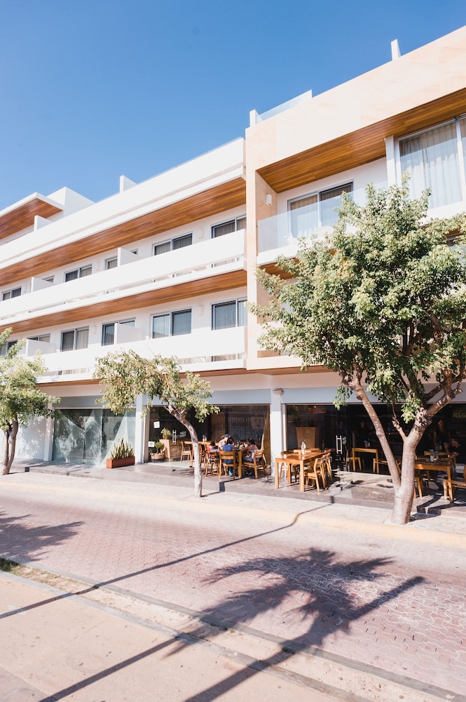 Antera Hotel & Residences — Restaurant in Playa del Carmen, Quintana Roo