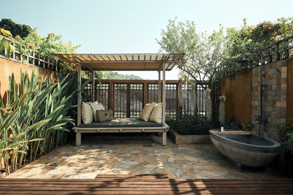 Dinso Resort & Villas Phuket, Vignette Collection by IHG — Spa in Patong Beach, Phuket Province