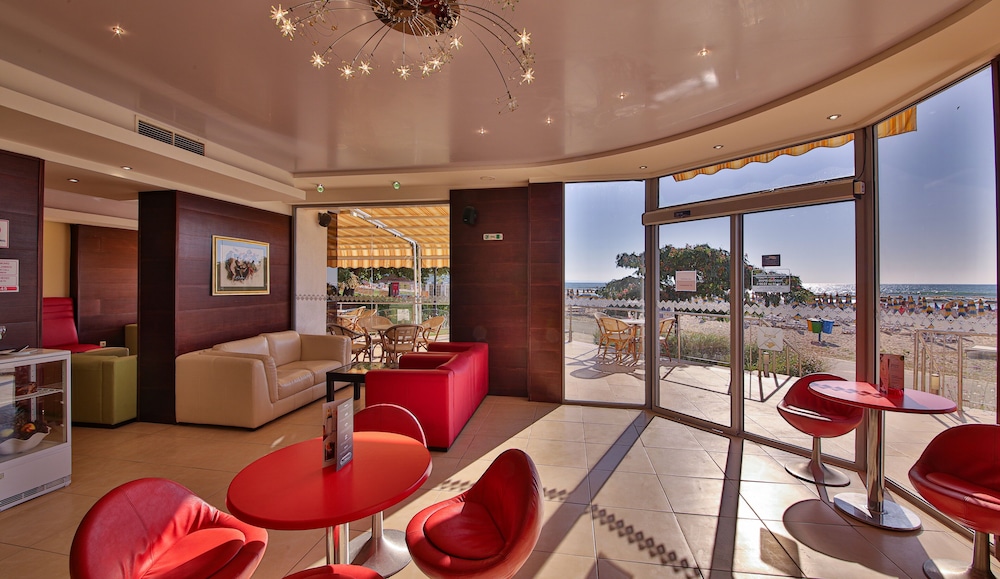 Hotel Kaliakra Beach - Ultra All Inclusive — Restaurant & bars in Albena, Dobrich
