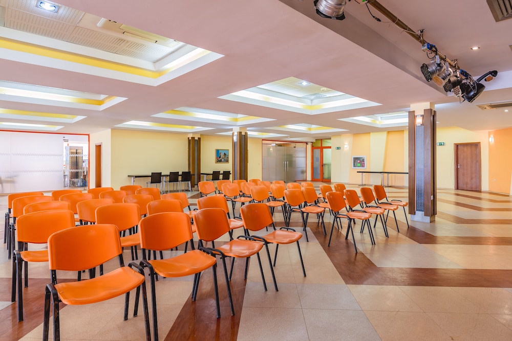 Hotel Kaliakra Beach - Ultra All Inclusive — Hotel building in Albena, Dobrich
