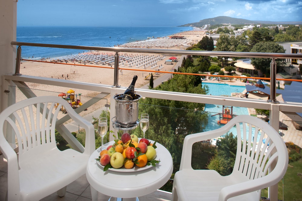 Hotel Kaliakra Beach - Ultra All Inclusive — Beach in Albena, Dobrich