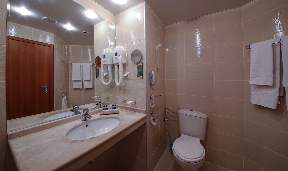 Hotel Kaliakra Beach - Ultra All Inclusive — Hotel rooms in Albena, Dobrich