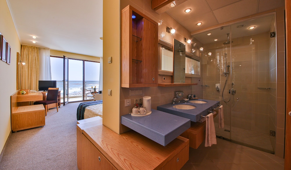 Hotel Kaliakra Beach - Ultra All Inclusive — Hotel rooms in Albena, Dobrich