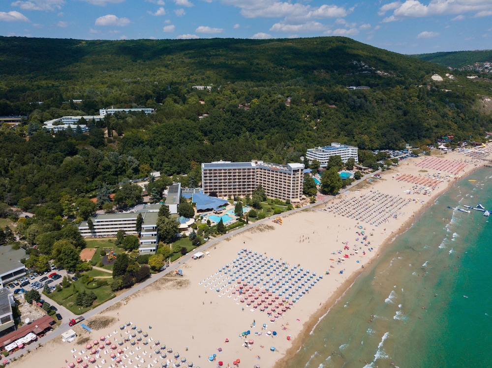 Hotel Kaliakra Beach - Ultra All Inclusive — Beach in Albena, Dobrich
