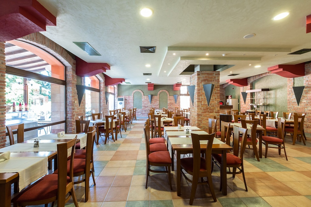 Hrizantema- All Inclusive Hotel — Restaurant in Sunny Beach, Burgas Region