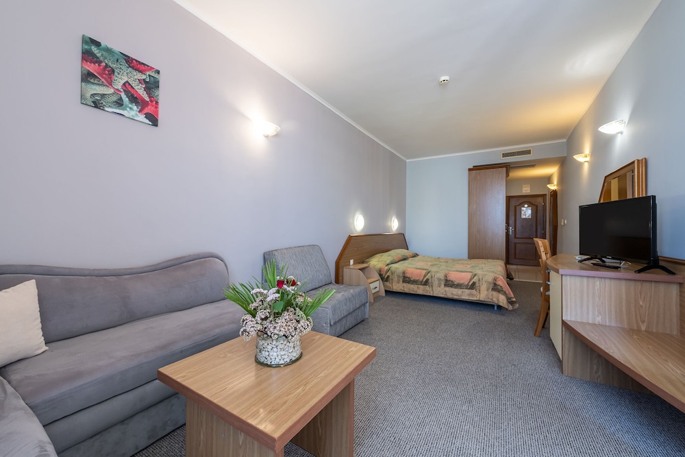 Hrizantema- All Inclusive Hotel — Rooms in Sunny Beach, Burgas Region