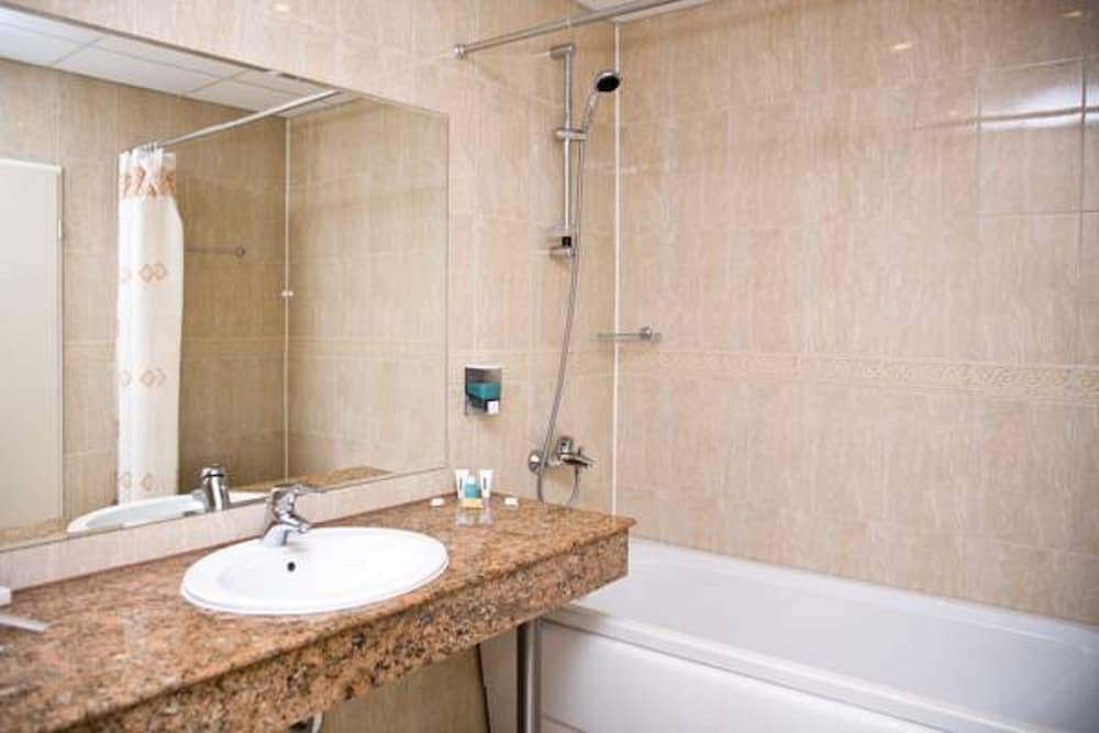 Hrizantema- All Inclusive Hotel — Rooms in Sunny Beach, Burgas Region