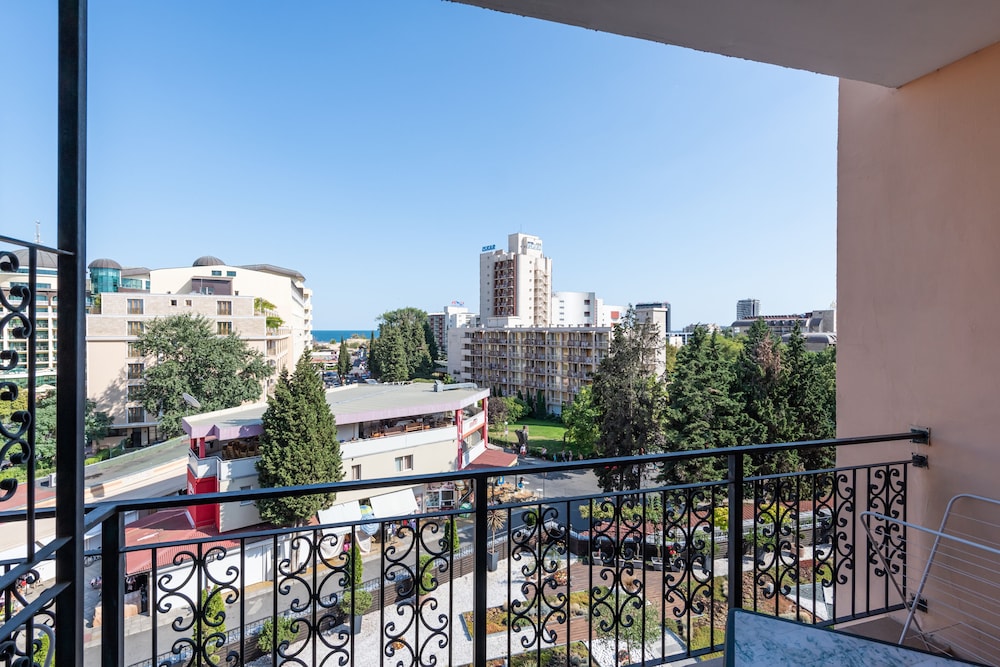 Hrizantema- All Inclusive Hotel — Rooms in Sunny Beach, Burgas Region