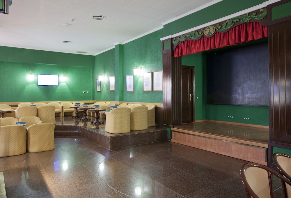 Playalinda Hotel — Restaurant & bars in Roquetas de Mar, Andalusia