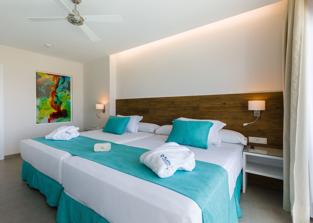 Playalinda Hotel — Hotel rooms in Roquetas de Mar, Andalusia