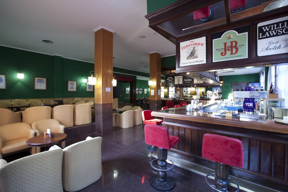 Playalinda Hotel — Restaurant & bars in Roquetas de Mar, Andalusia