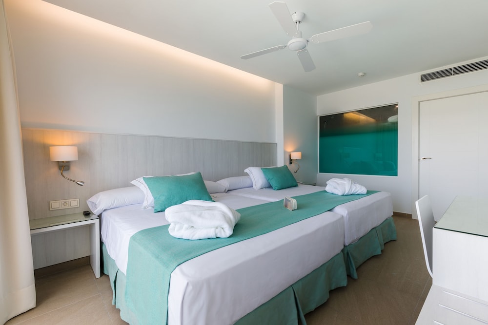 Playalinda Hotel — Hotel rooms in Roquetas de Mar, Andalusia