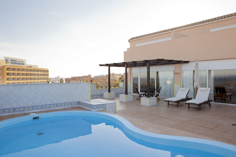 Playalinda Hotel — Swimming pool in Roquetas de Mar, Andalusia