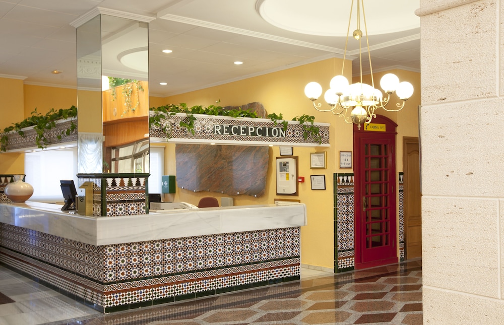 Playalinda Hotel — Hotel building in Roquetas de Mar, Andalusia