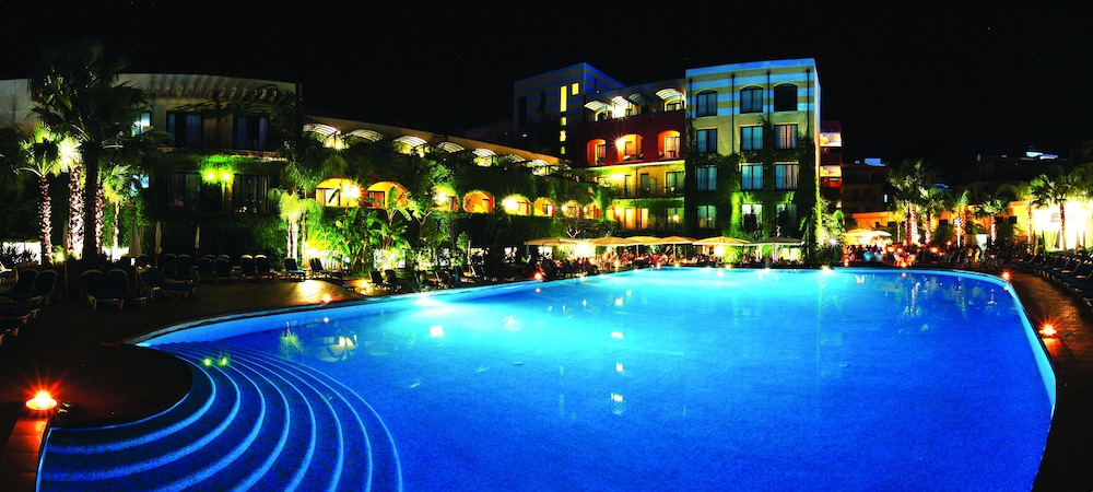 Hotel Caesar Palace — Swimming pool in Giardini Naxos, Sicily