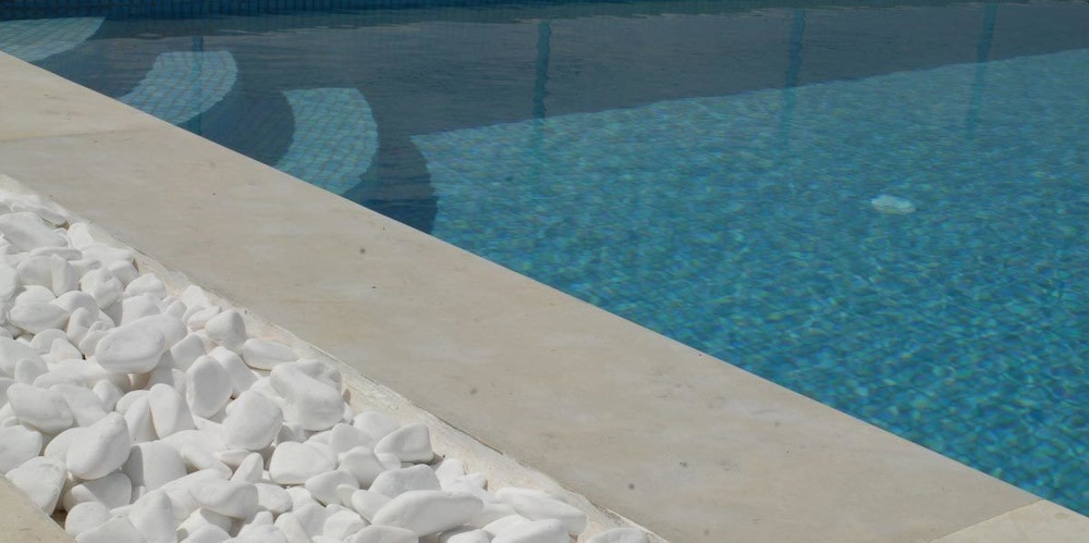 Absolute Bliss — Swimming pool in Imerovigli, South Aegean