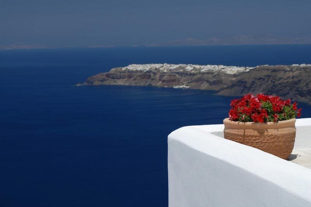 Absolute Bliss — Attractions in the area in Imerovigli, South Aegean
