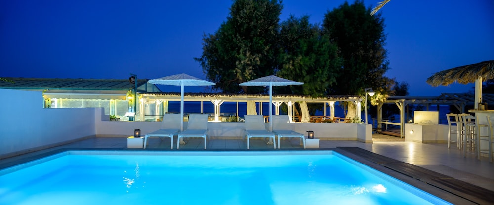 Alesahne Beach — Swimming pool in Kamari, South Aegean