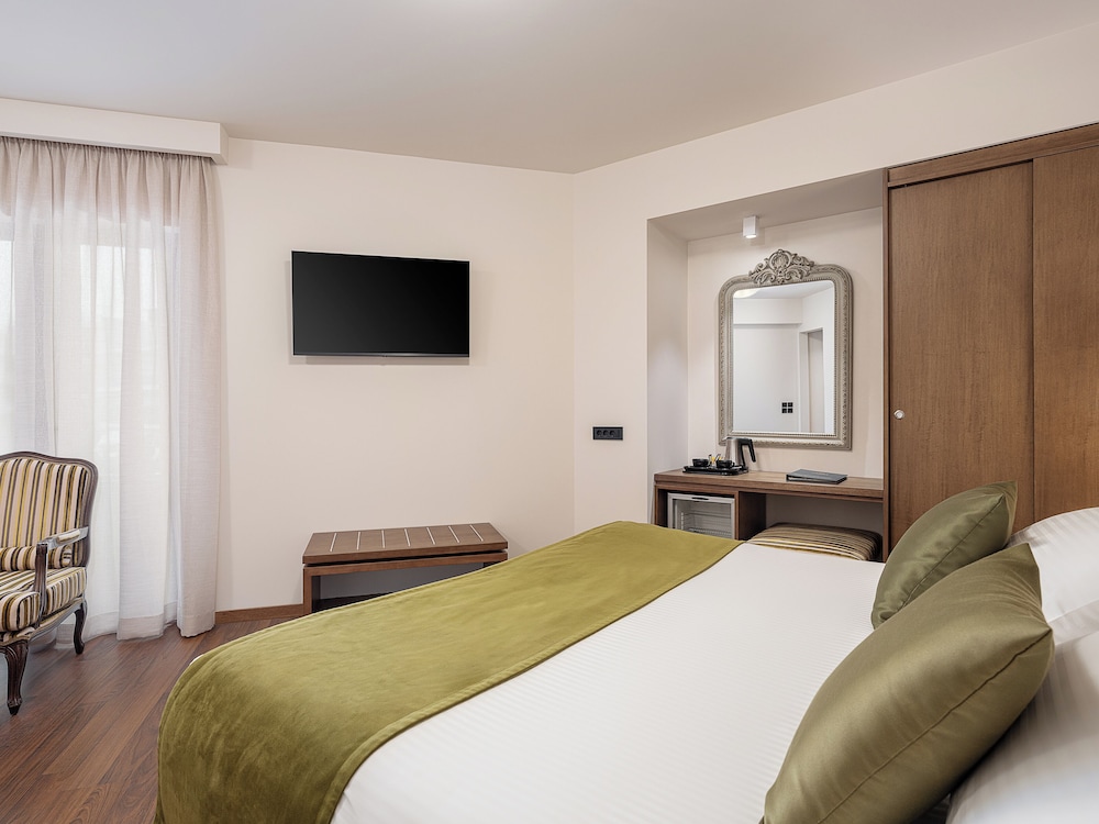 Civitel Akali Hotel — Hotel rooms in Chania