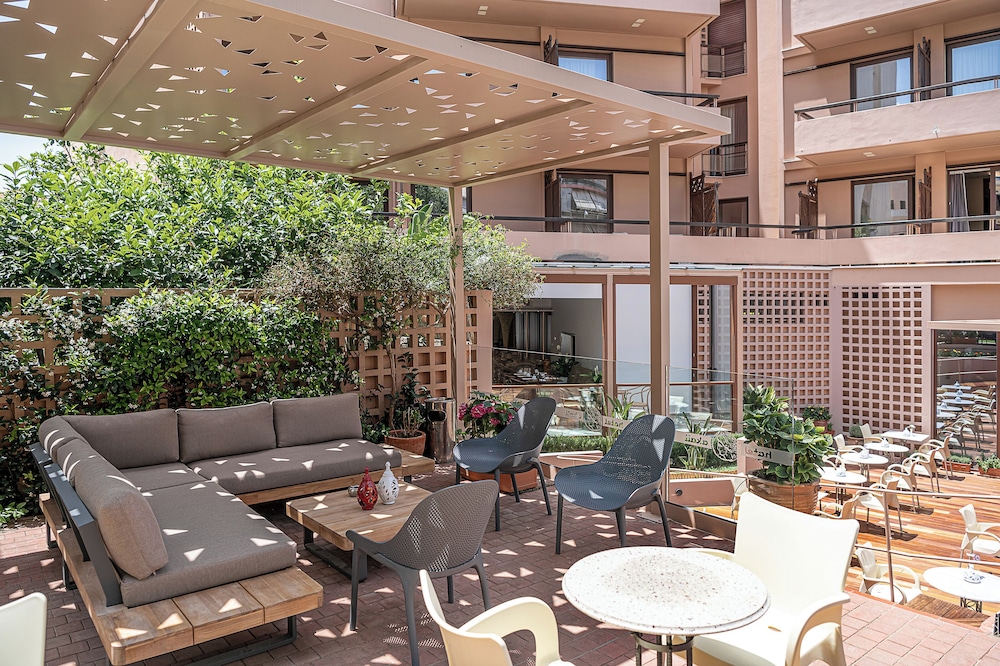 Civitel Akali Hotel — Restaurant & bars in Chania
