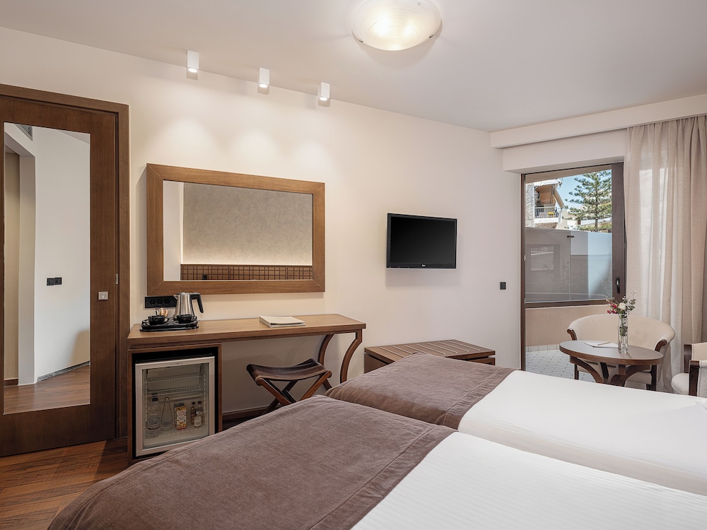 Civitel Akali Hotel — Hotel rooms in Chania