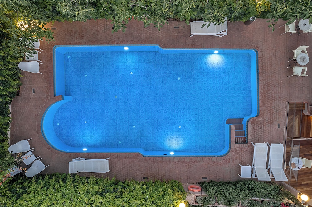 Civitel Akali Hotel — Swimming pool in Chania