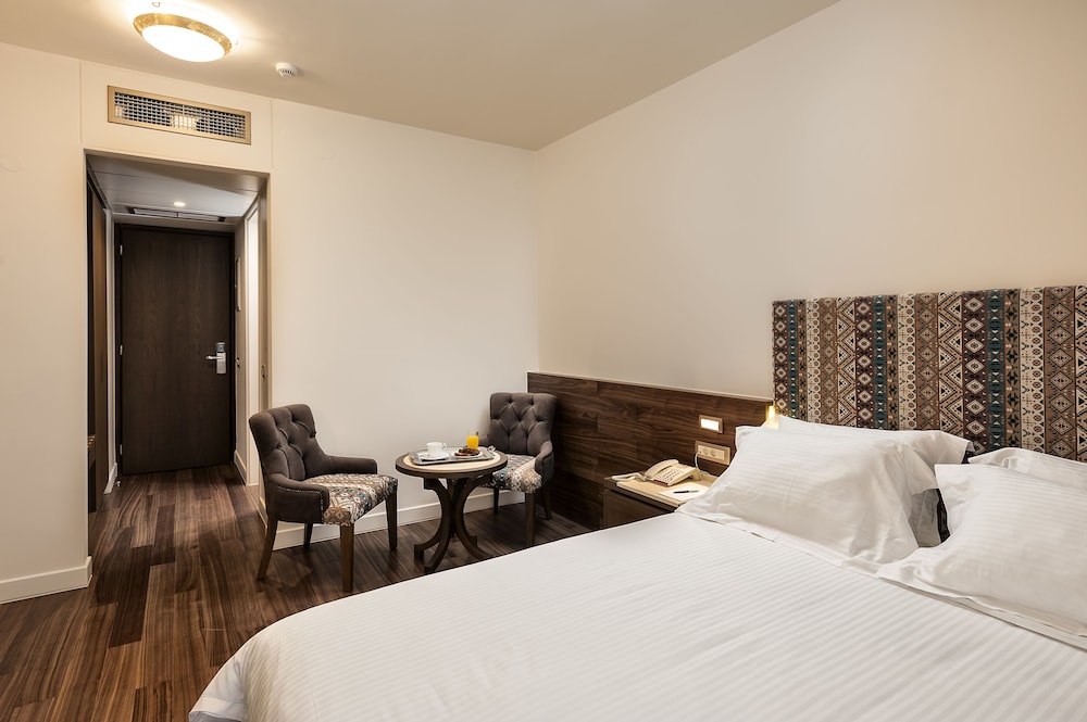 Civitel Akali Hotel — Hotel rooms in Chania