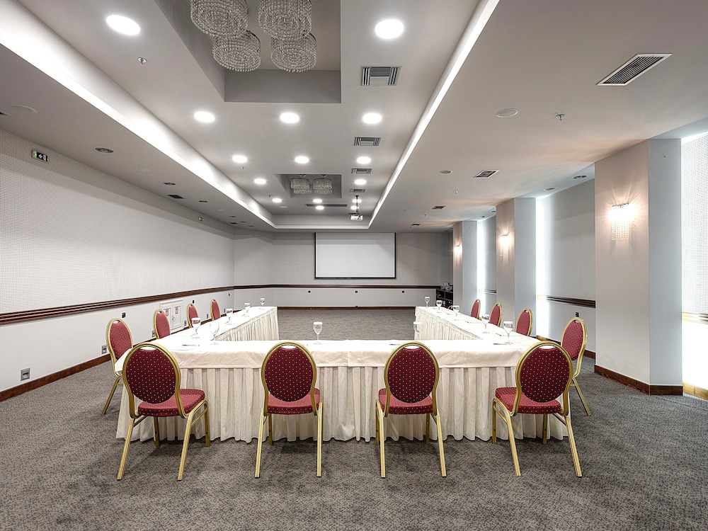 Civitel Akali Hotel — Hotel building in Chania