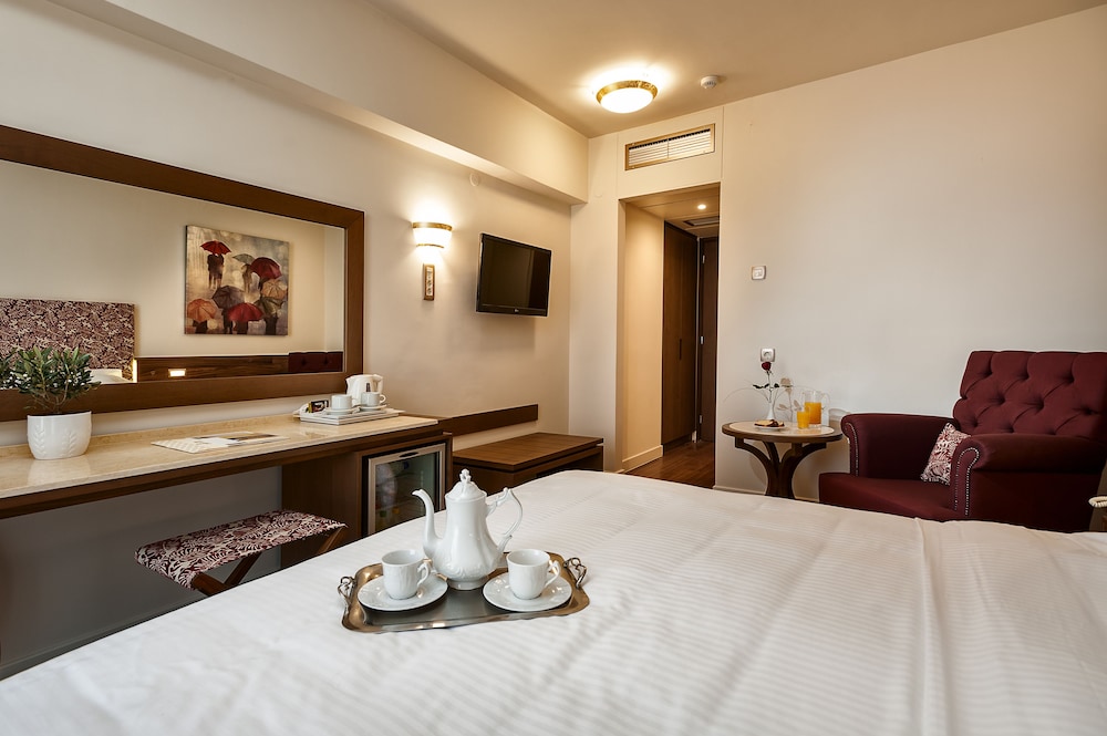 Civitel Akali Hotel — Hotel rooms in Chania