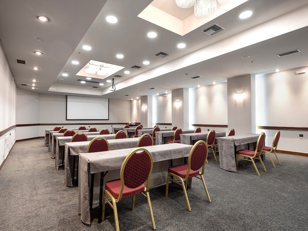 Civitel Akali Hotel — Hotel building in Chania