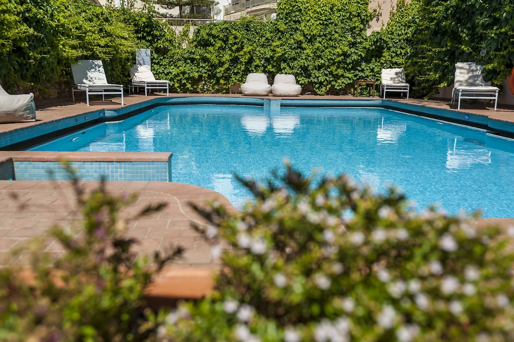 Civitel Akali Hotel — Swimming pool in Chania