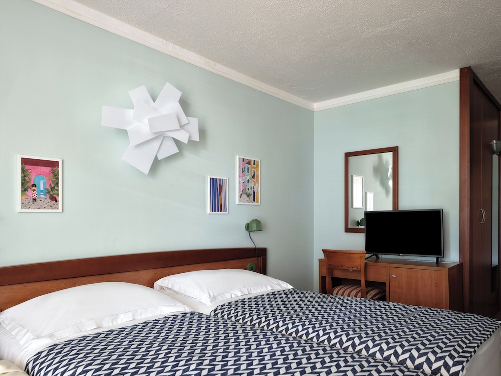 Amadria Park Beach Hotel Niko — Hotel rooms in Šibenik, Šibenik-Knin