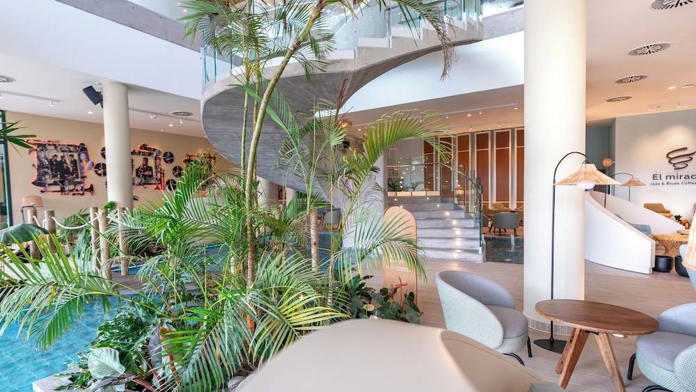 HD Lobos Natura Fuerteventura — Hotel building in Corralejo, Canary Islands